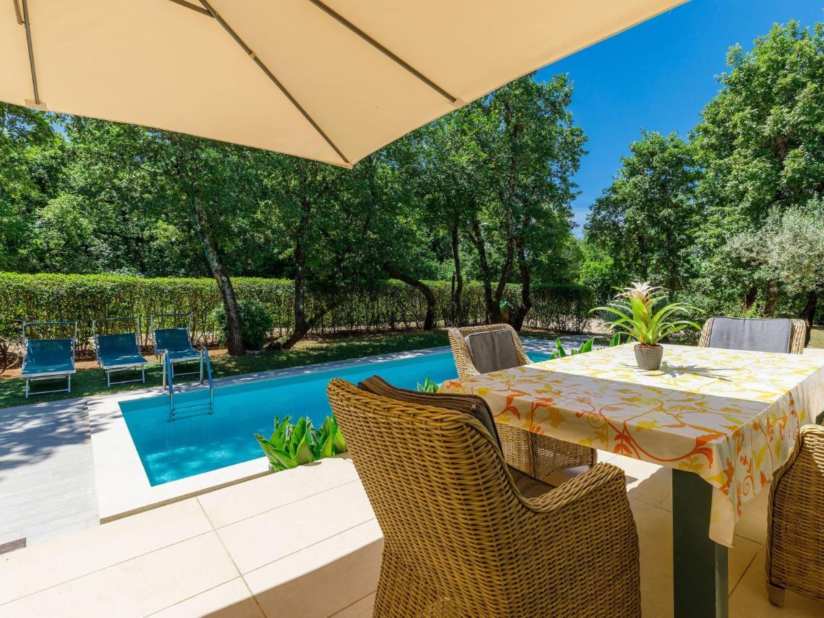 Holiday Home Villa Frleti By Interhome Ουμάγκ Εξωτερικό φωτογραφία